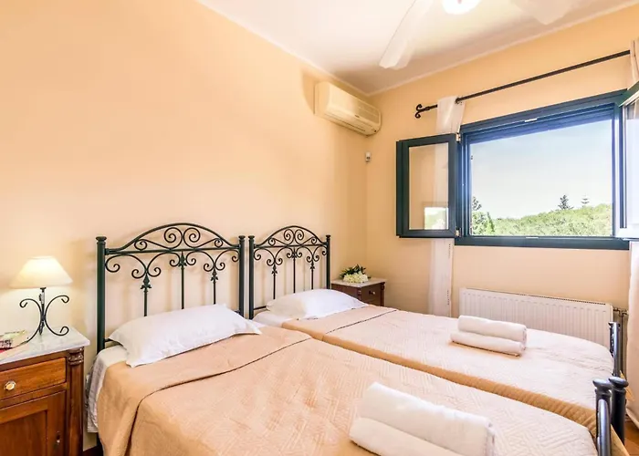 Willa Thalassia By *